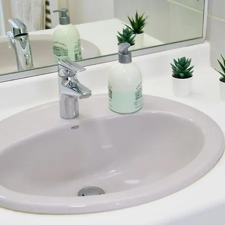 アパート 100m - Juan Stella Coeur