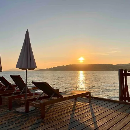 100m - Juan Stella Coeur アパート アンティーブ