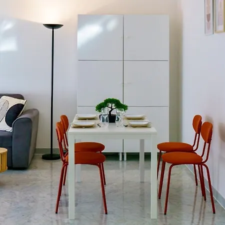 100m - Juan Stella Coeur アパート アンティーブ